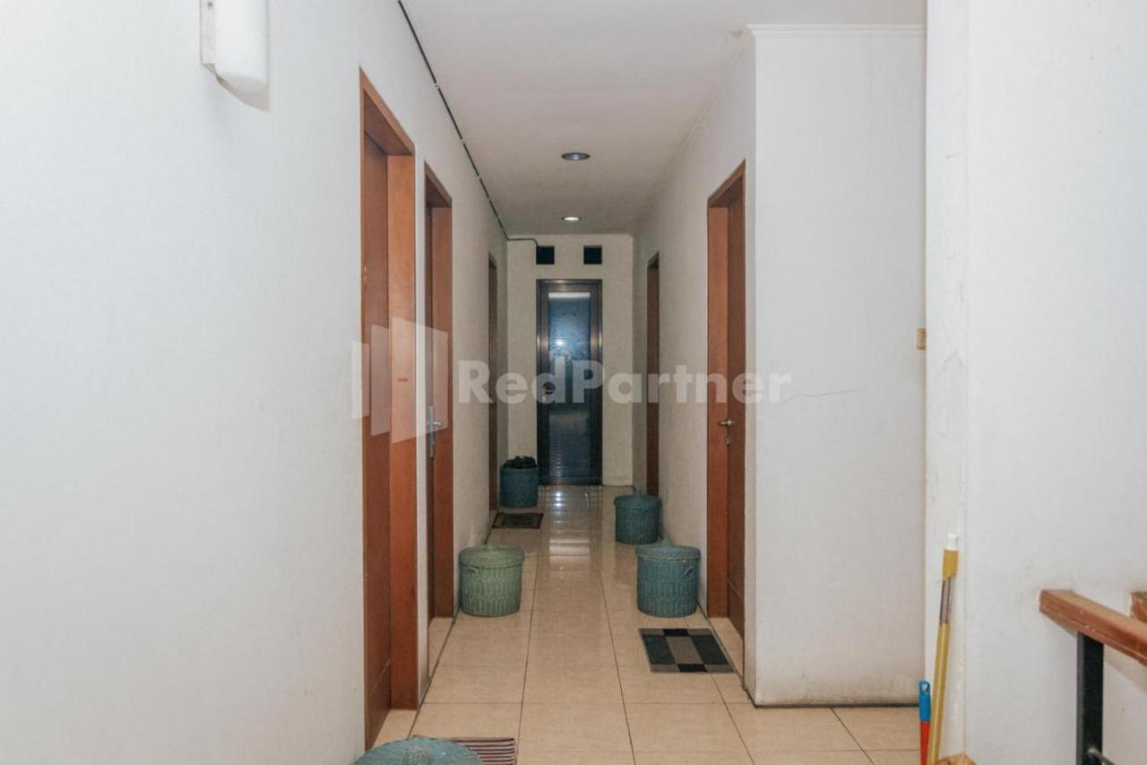 De Lugano Scbd Syariah Mitra Reddoorz Hotell Jakarta Eksteriør bilde